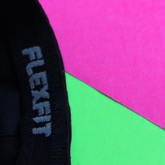 **SOLD**Metallica Black Embroidered Hat - Picture 4 of 4